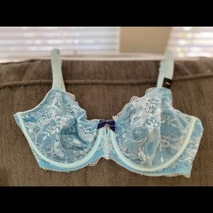 Victoria’s Secret bra 34dd